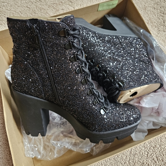 Boots - Picture 1 of 3